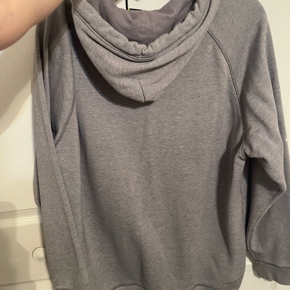 Men’s Under Armour zip up hoodie - Picture 7 of 8